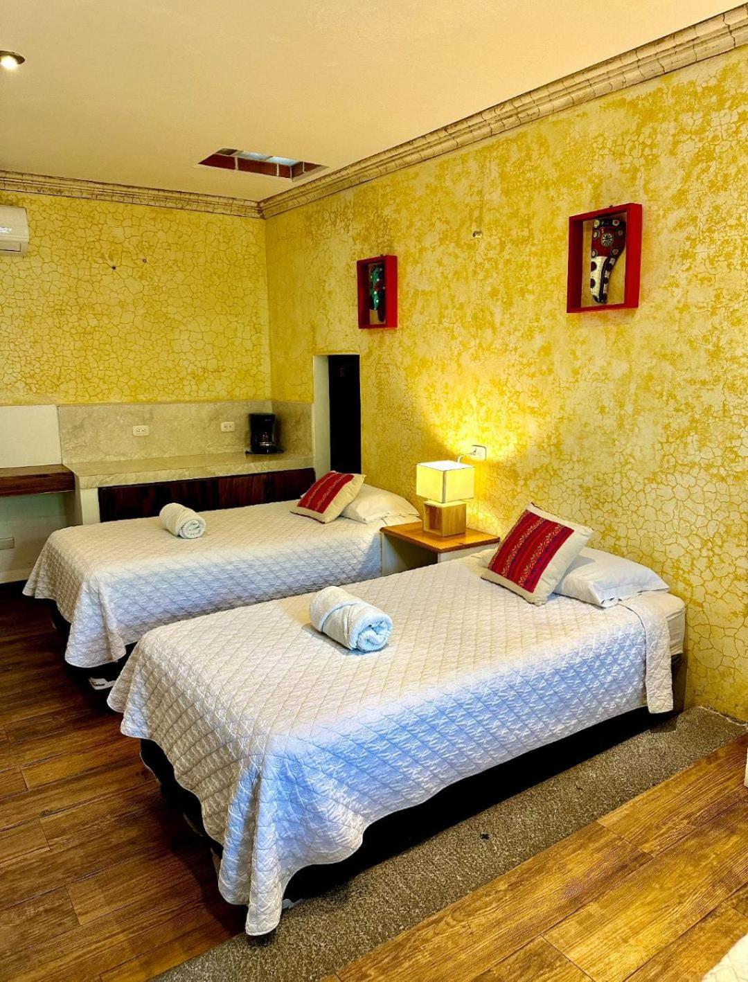 Casa Mia Hotel Antigua Esterno foto