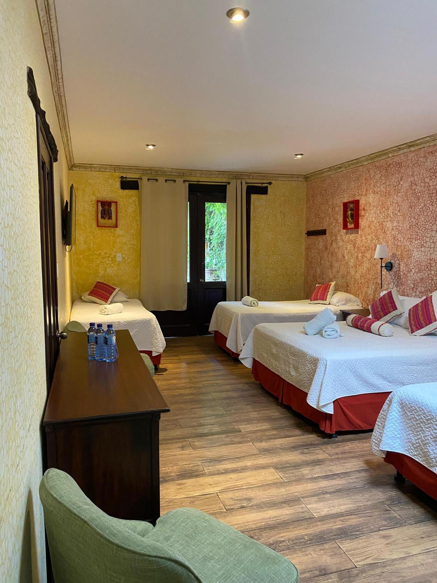 Casa Mia Hotel Antigua Esterno foto